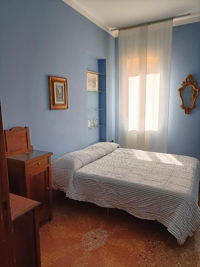 Sun Studio Apartment โบโลญญา ภายนอก รูปภาพ